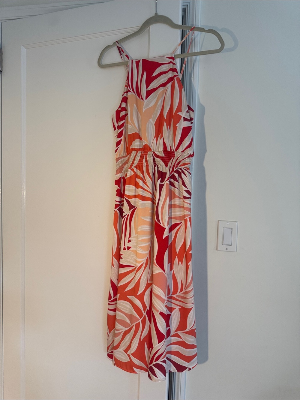 Ann Taylor lined midi dress with adjustable straps.